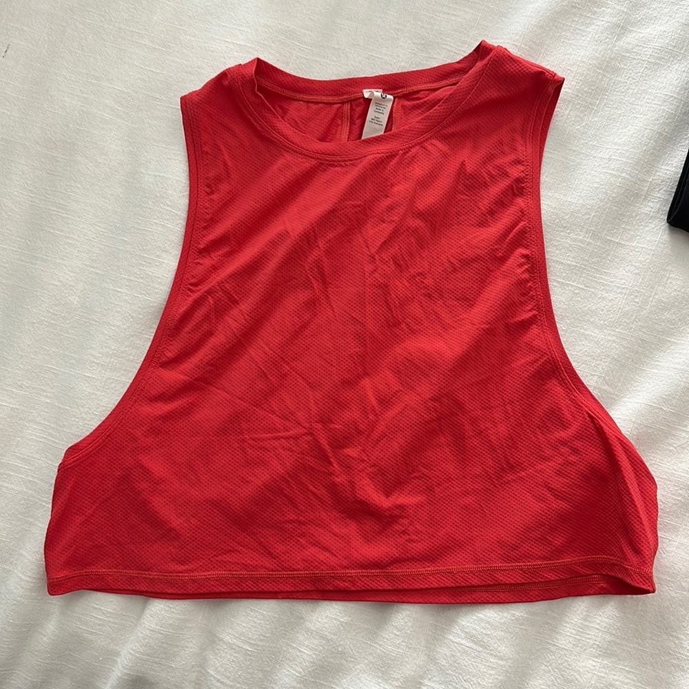 Lululemon cropped tank